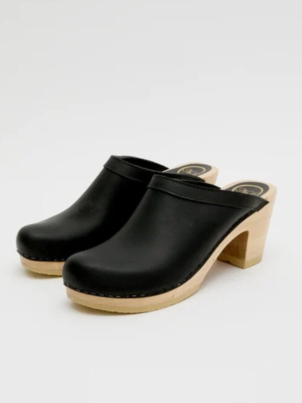 No 6 Old School Clog